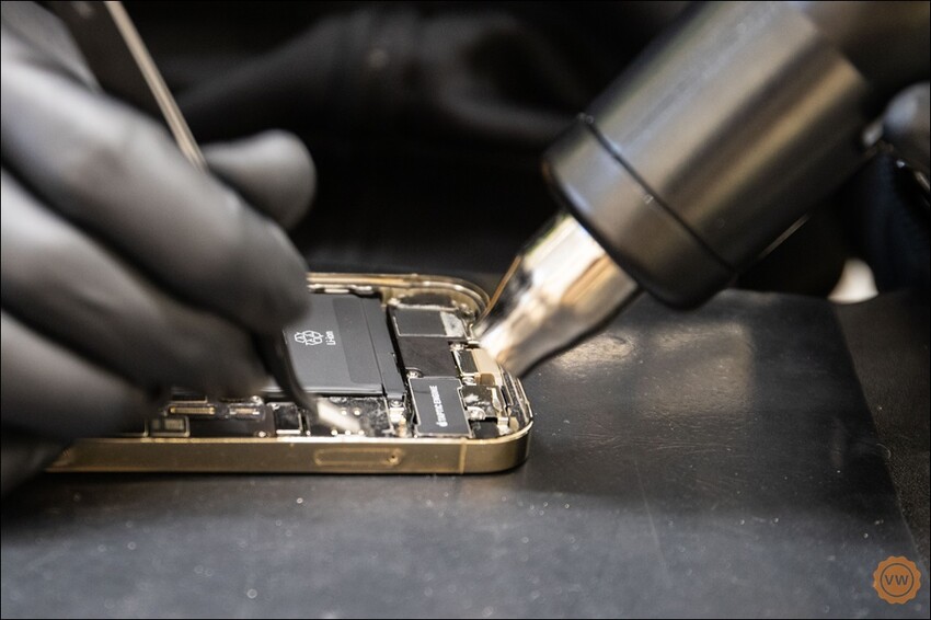 台中豐原iPhone專業維修|蘋果原廠零件|iPhone換電池|iPhone換螢幕推薦:雷神快修®Apple獨立維修中心