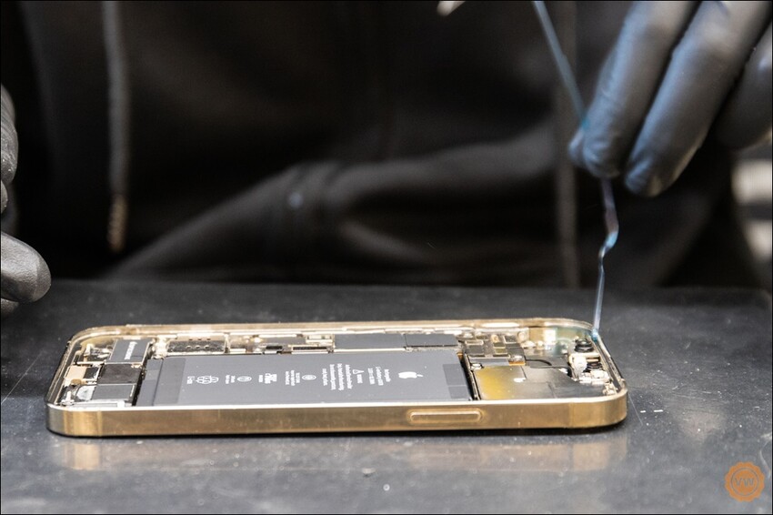 台中豐原iPhone專業維修|蘋果原廠零件|iPhone換電池|iPhone換螢幕推薦:雷神快修®Apple獨立維修中心