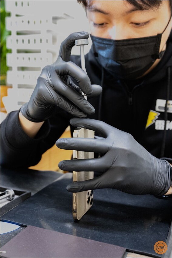 台中豐原iPhone專業維修|蘋果原廠零件|iPhone換電池|iPhone換螢幕推薦:雷神快修®Apple獨立維修中心