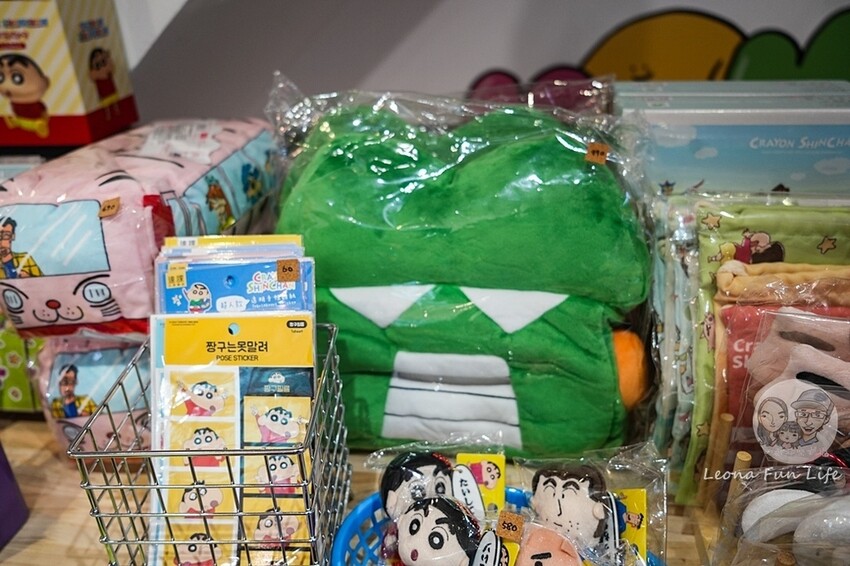 台中市西區台中快閃活動｜sunsetgoods 日落小物綠光快閃店-蠟筆小新、內褲兔、短尾矮袋鼠周邊超好買！