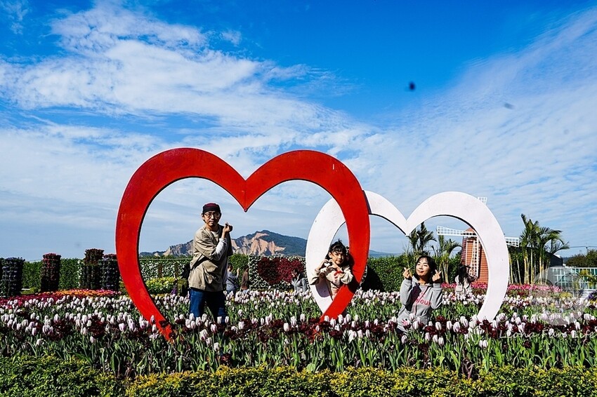 台中市后里區台中賞花景點|中社觀光花市-歐式花園賞鬱金香花海、落雨松，門票優惠、花況、交通資訊攻略|烤肉吃到飽