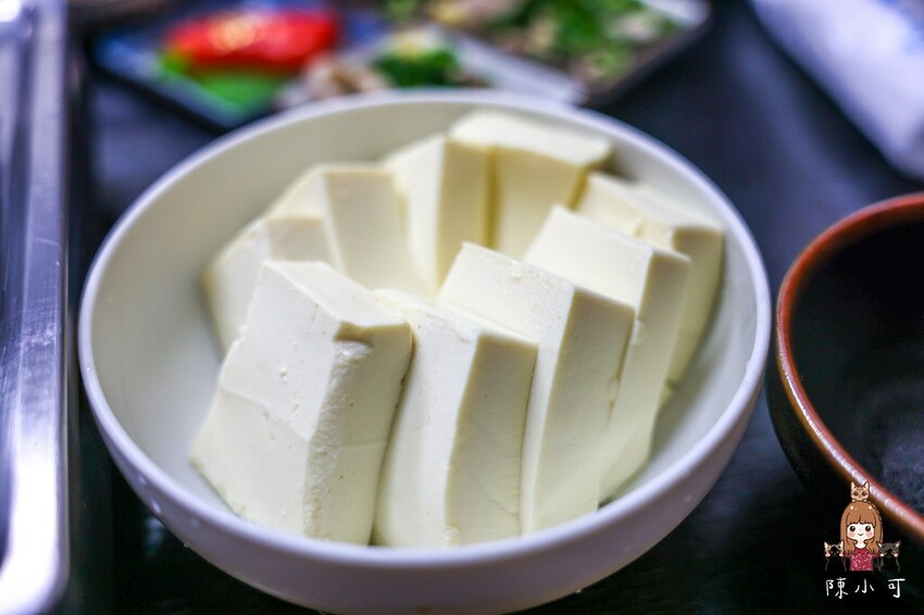 日本只開五小時,在地超過40年老店,想吃要排隊!老字號牛腸鍋竟然還有加麵吃到飽