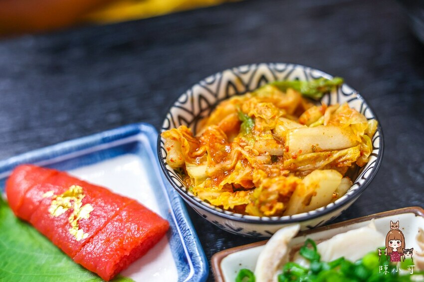 日本只開五小時,在地超過40年老店,想吃要排隊!老字號牛腸鍋竟然還有加麵吃到飽