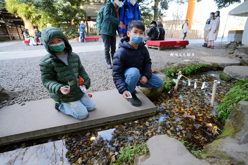 川越冰川神社 ❙ 祈求良緣鯛魚籤、繪馬隧道、人形流,崎玉旅遊 川越冰川神社 ❙ 祈求良緣鯛魚籤、繪馬隧道、人形流,崎玉旅遊