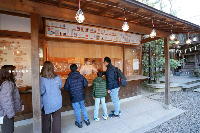 川越冰川神社 ❙ 祈求良緣鯛魚籤、繪馬隧道、人形流,崎玉旅遊 川越冰川神社 ❙ 祈求良緣鯛魚籤、繪馬隧道、人形流,崎玉旅遊