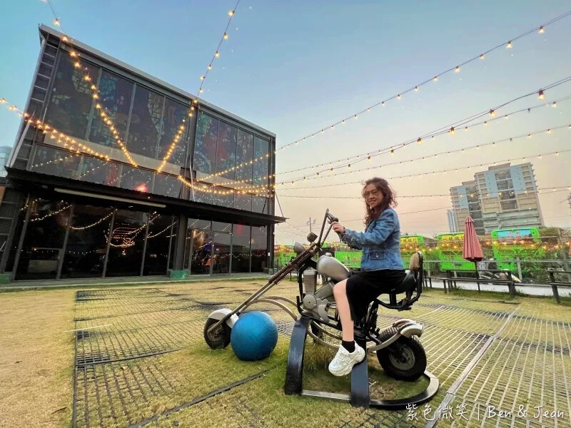 台南市永康區zero zero拆車夢工廠》廢車拆解成星際太空站好好拍，最新門票與菜單資訊，全台首間廢車觀光工廠