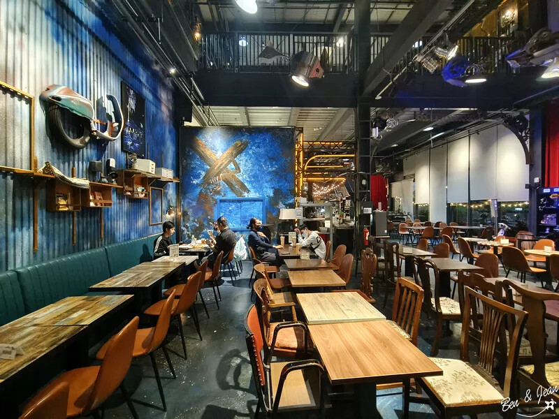 台南市永康區zero zero拆車夢工廠》廢車拆解成星際太空站好好拍，最新門票與菜單資訊，全台首間廢車觀光工廠