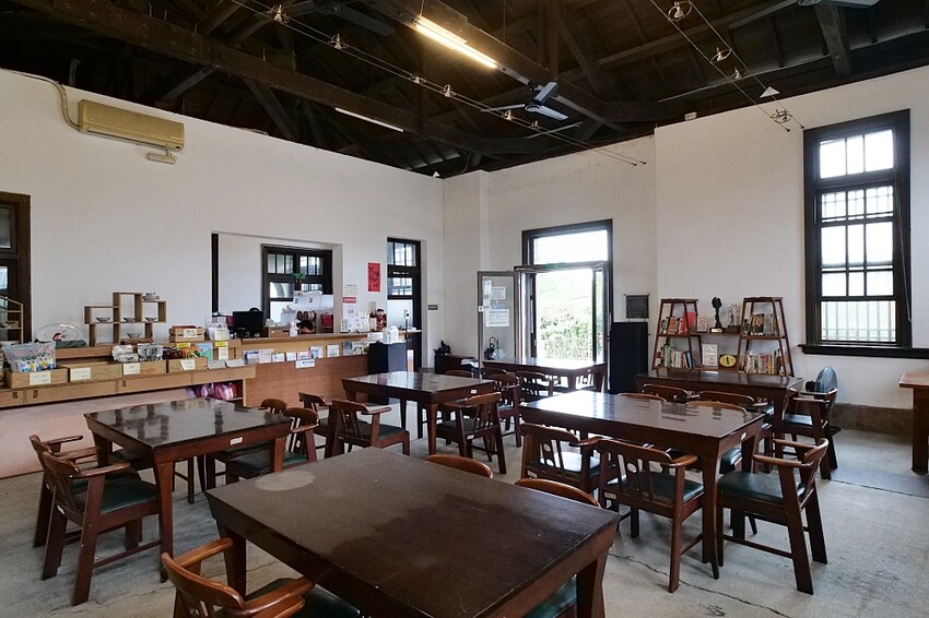 宜蘭縣五結鄉二結穀倉稻農文化館》國家三級古蹟，日式擬洋建築，包含碾米場及穀倉，實境解謎免費玩，還能看火車 宜蘭羅