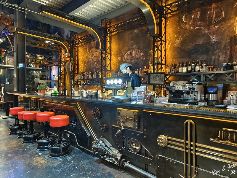 台南市永康區zero zero拆車夢工廠》廢車拆解成星際太空站好好拍，最新門票與菜單資訊，全台首間廢車觀光工廠