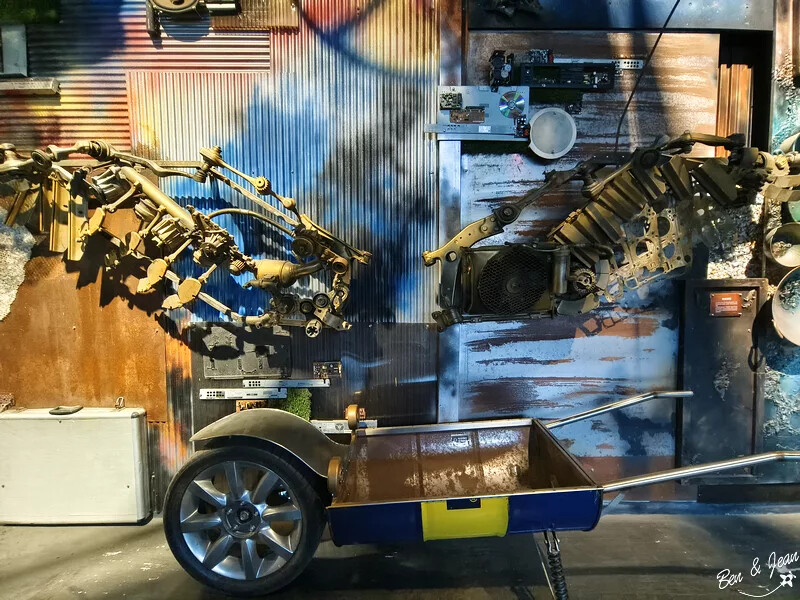 台南市永康區zero zero拆車夢工廠》廢車拆解成星際太空站好好拍，最新門票與菜單資訊，全台首間廢車觀光工廠