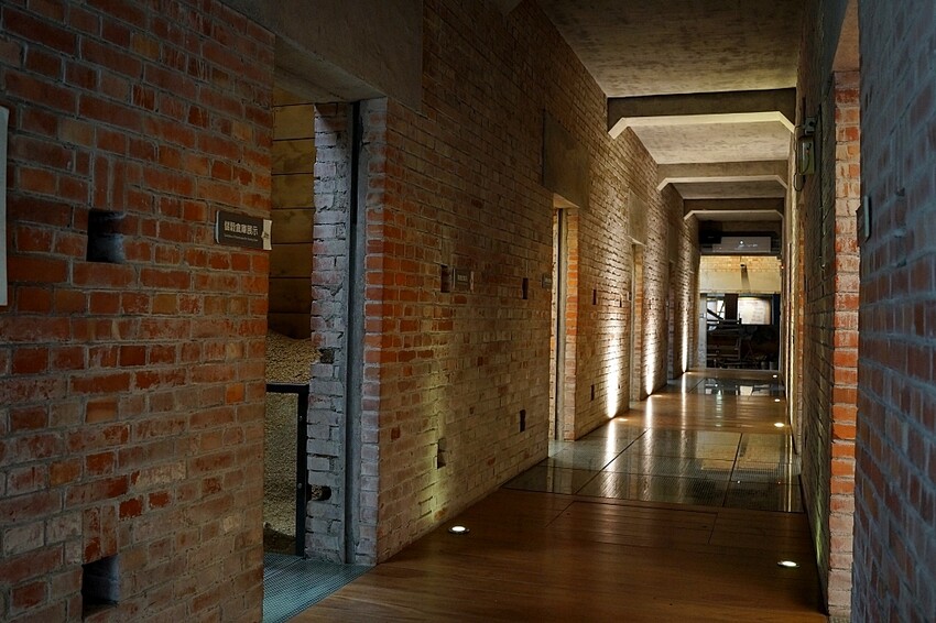 宜蘭縣五結鄉二結穀倉稻農文化館》國家三級古蹟，日式擬洋建築，包含碾米場及穀倉，實境解謎免費玩，還能看火車 宜蘭羅