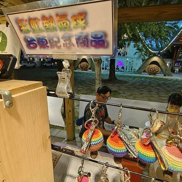 台東縣台東市全台最美夜間市集-微光集 TTwilight Bazaar ，強風下華麗轉型變身，微光集 2.0 透過微光看見台東，吃喝玩樂