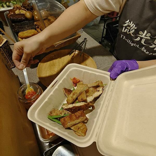 台東縣台東市全台最美夜間市集-微光集 TTwilight Bazaar ，強風下華麗轉型變身，微光集 2.0 透過微光看見台東，吃喝玩樂