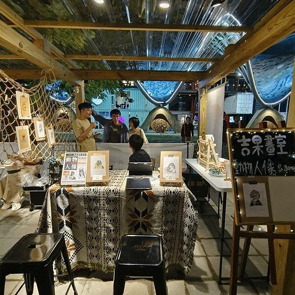 台東縣台東市全台最美夜間市集-微光集 TTwilight Bazaar ，強風下華麗轉型變身，微光集 2.0 透過微光看見台東，吃喝玩樂