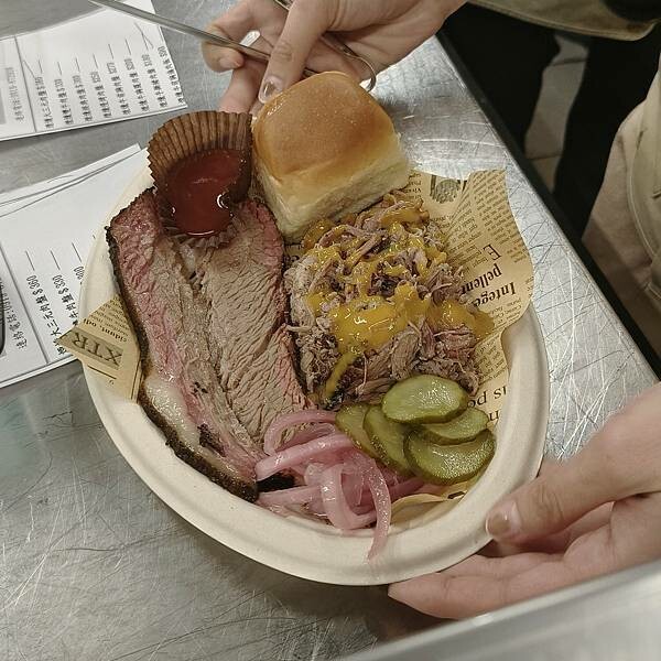 台東縣台東市全台最美夜間市集-微光集 TTwilight Bazaar ，強風下華麗轉型變身，微光集 2.0 透過微光看見台東，吃喝玩樂