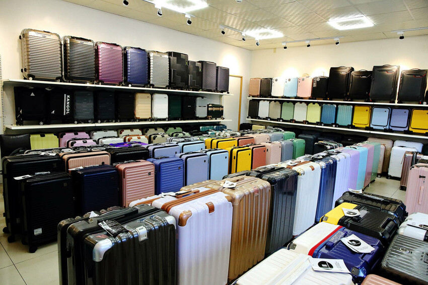 桃園行李箱推薦！黑箱作業行李箱維修/零售專賣店，28吋鋁框大