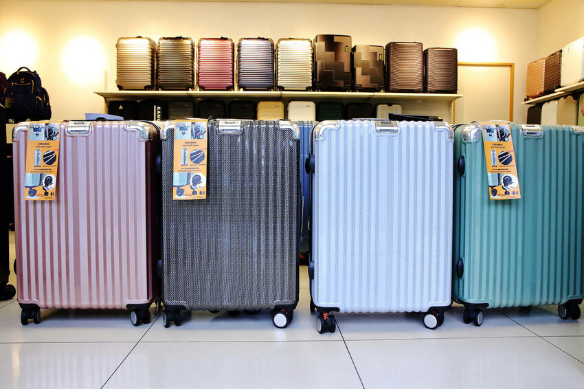 桃園行李箱推薦！黑箱作業行李箱維修/零售專賣店，28吋鋁框大