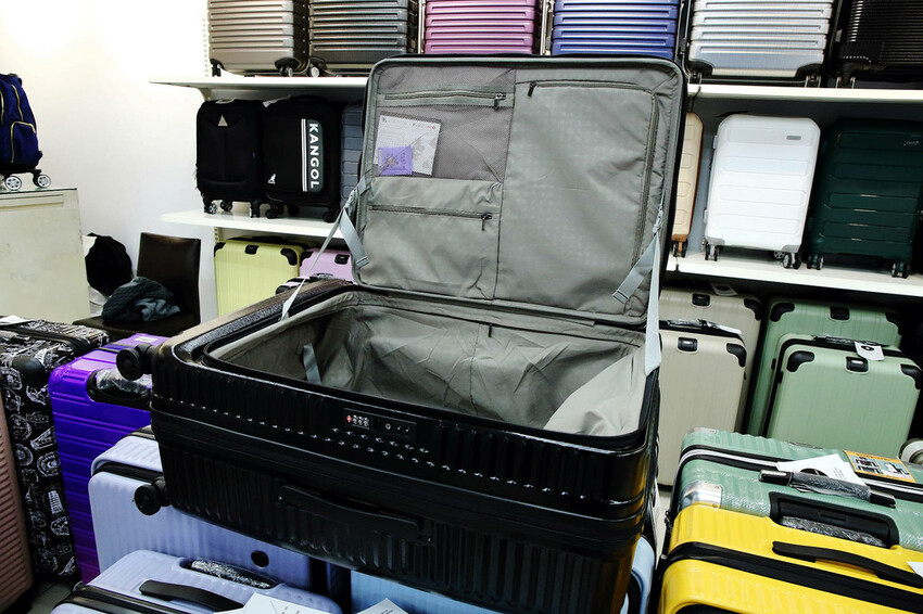 桃園行李箱推薦！黑箱作業行李箱維修/零售專賣店，28吋鋁框大