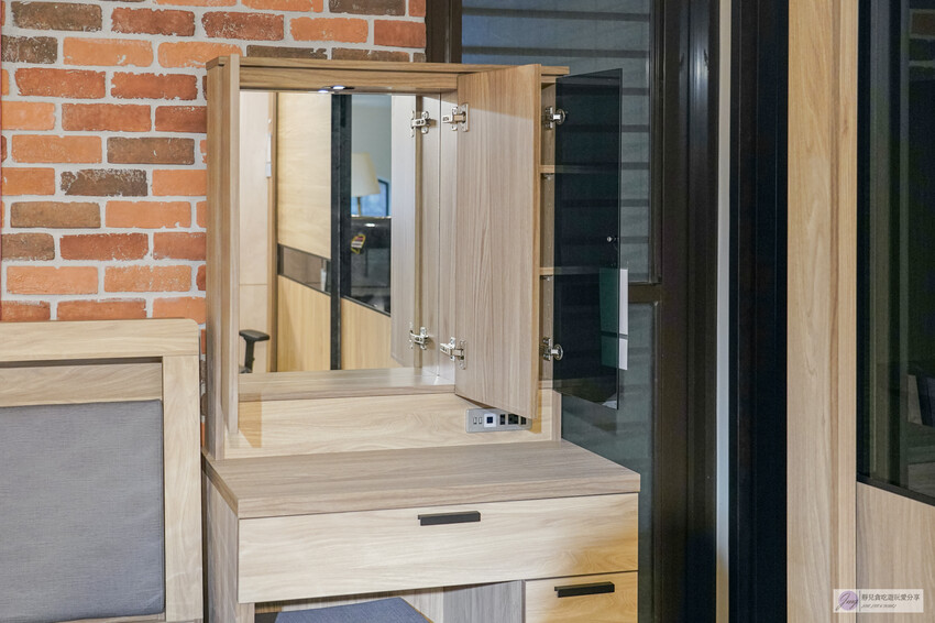 桃園傢俱推薦-億家俱-MIT手工製造！打造溫馨舒適的居家傢俱，小資族的首選/鄰近元智大學