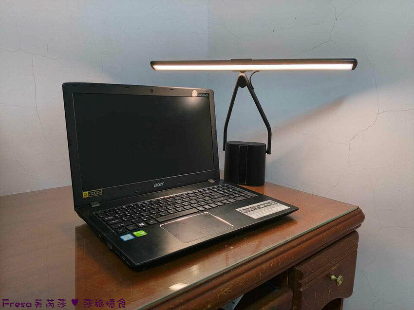 生活小物【快譯通Abee】長時間閱讀＋練琴照明首選！LED 蓄電式檯燈鋼琴燈５段亮度＋色溫│無眩光無藍光│可攜式檯燈 - Fresa芙芮莎♥莎旅憶食