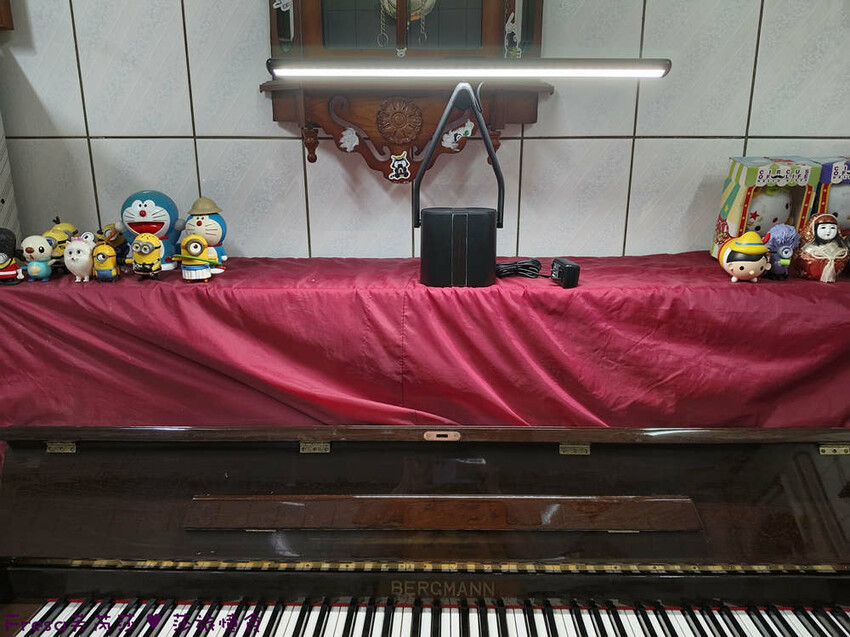 生活小物【快譯通Abee】長時間閱讀＋練琴照明首選！LED 蓄電式檯燈鋼琴燈５段亮度＋色溫│無眩光無藍光│可攜式檯燈 - Fresa芙芮莎♥莎旅憶食