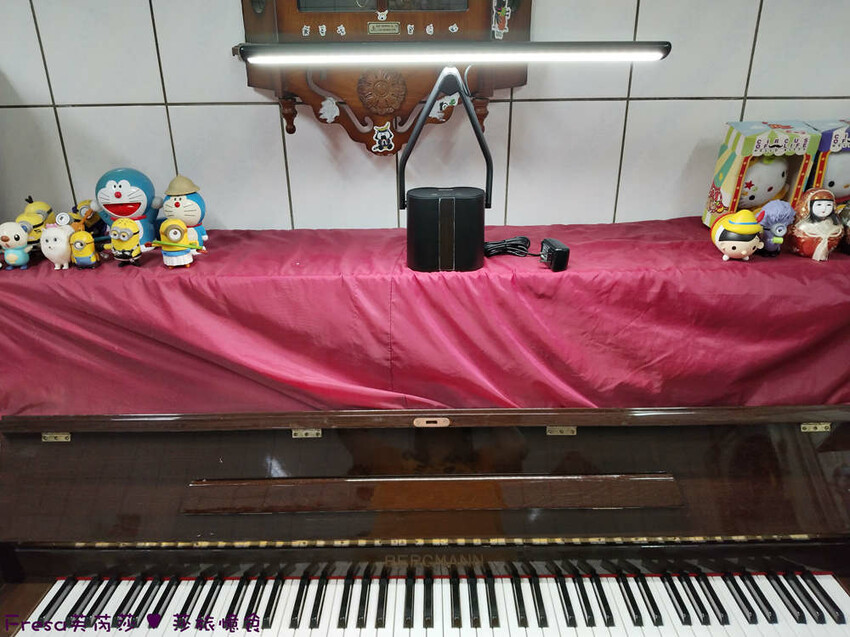 生活小物【快譯通Abee】長時間閱讀＋練琴照明首選！LED 蓄電式檯燈鋼琴燈５段亮度＋色溫│無眩光無藍光│可攜式檯燈 - Fresa芙芮莎♥莎旅憶食