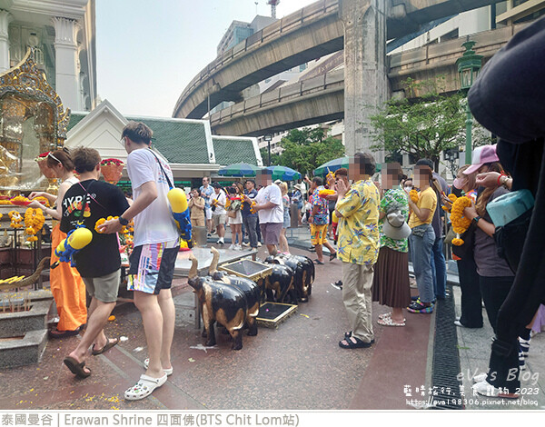 Erawan Shrine 四面佛-02.jpg