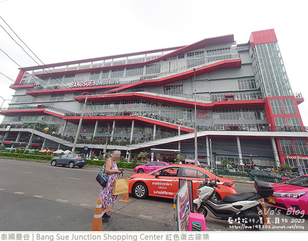 Bang Sue Junction Shopping Center 紅色復古建築-02.jpg
