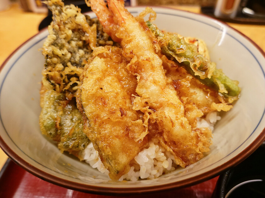 日本沖繩那霸—舞天 本店｜旅程中的與丼飯蕎麥麵的意外邂逅｜歌町、新都心、DFS免稅店