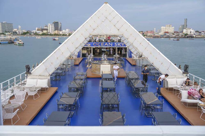 泰國泰國餐廳 ocean sky pattaya|融合大自然的美麗與文明的繁華 海上用餐小酌的特別體驗