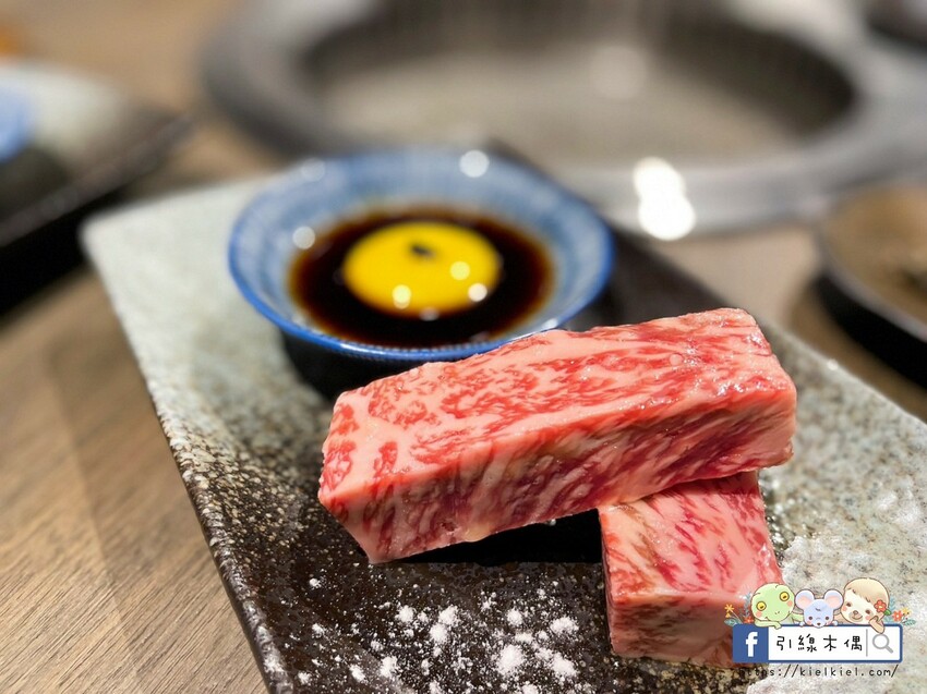 【嘉義美食】路易奇電力公司嘉義電廠-用肉發電極饗宴,自烤半價呷飽飽,和牛燒肉滿腹嚐,12種醬料雞湯無限續。嘉義燒肉推薦。