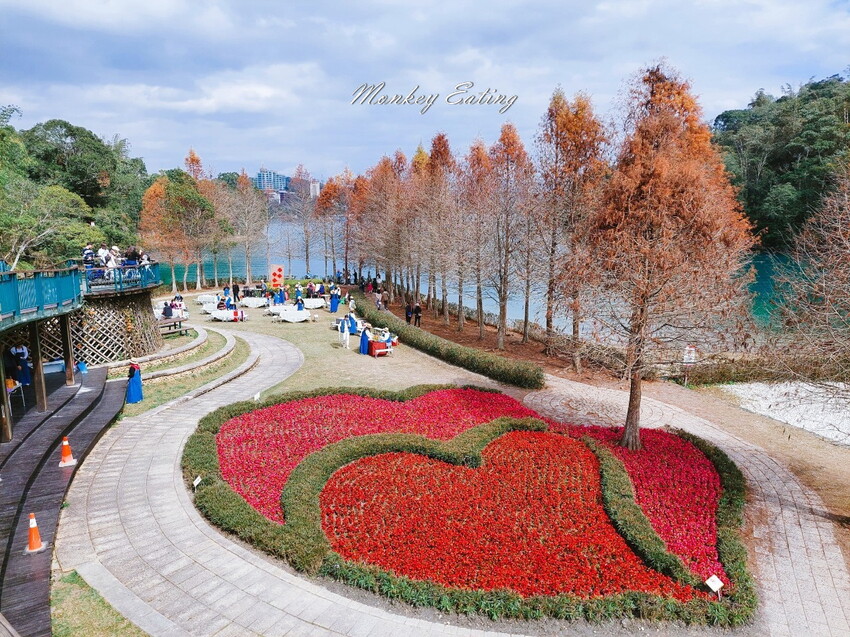 【南投景點】向山遊客中心│日月潭最美遊客中心。清水模建築設計。觀景平台賞日月潭、落羽松 - 貪吃猴的幻想