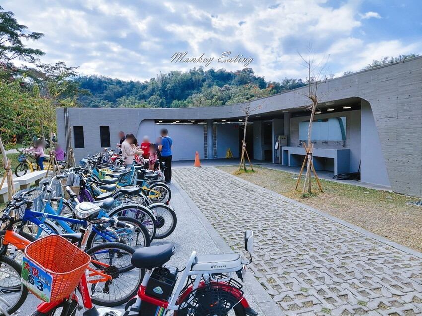 【南投景點】向山遊客中心│日月潭最美遊客中心。清水模建築設計。觀景平台賞日月潭、落羽松 - 貪吃猴的幻想