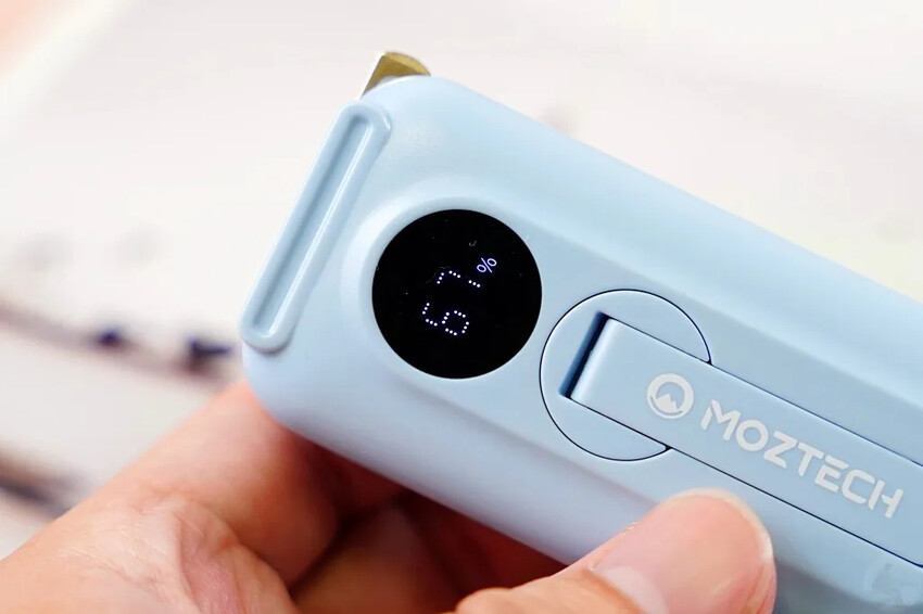 輕巧多功能口袋行動電源｜MOZTECH 太空艙輕巧多功能口袋行動電源評測