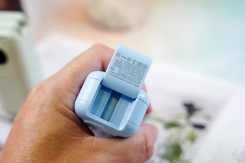 輕巧多功能口袋行動電源｜MOZTECH 太空艙輕巧多功能口袋行動電源評測