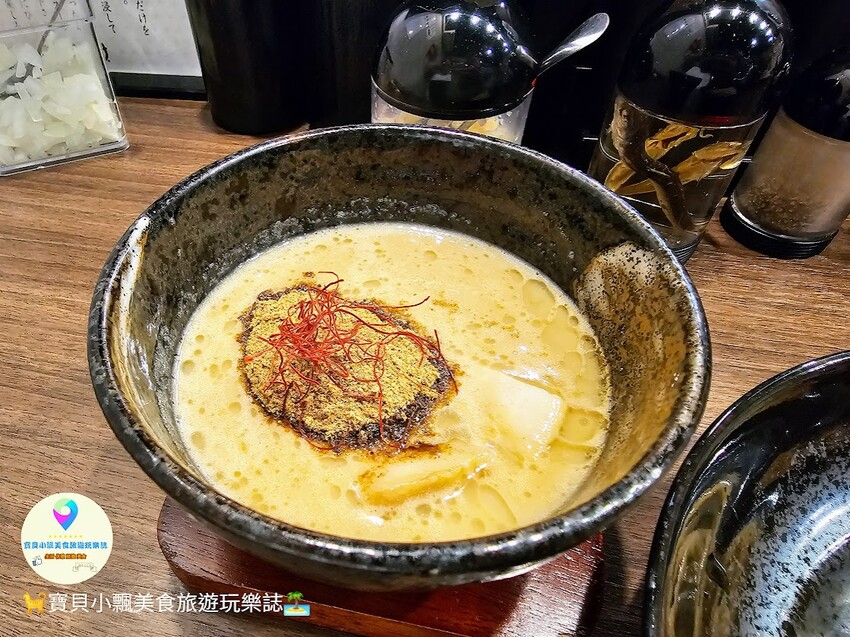 日本[食]日本 福岡 つけ麺専門 がんつけ 濃厚海鮮豚骨 吃到一半免費加入烤石讓湯頭重新加熱 讓你口口吃到最佳獨