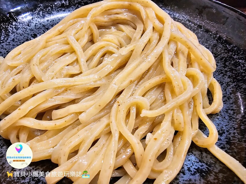 日本[食]日本 福岡 つけ麺専門 がんつけ 濃厚海鮮豚骨 吃到一半免費加入烤石讓湯頭重新加熱 讓你口口吃到最佳獨