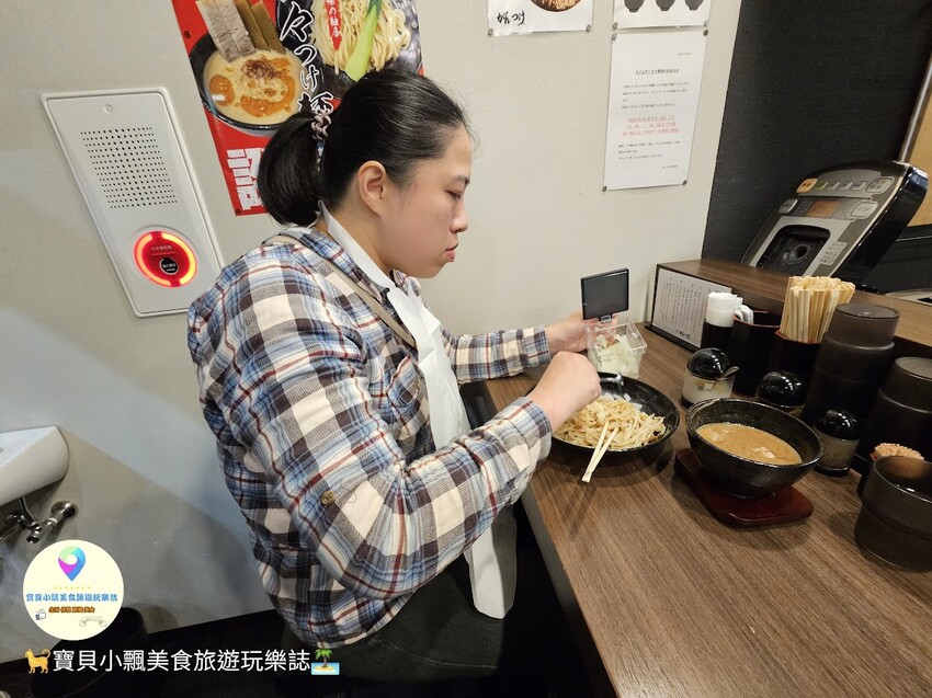 日本[食]日本 福岡 つけ麺専門 がんつけ 濃厚海鮮豚骨 吃到一半免費加入烤石讓湯頭重新加熱 讓你口口吃到最佳獨