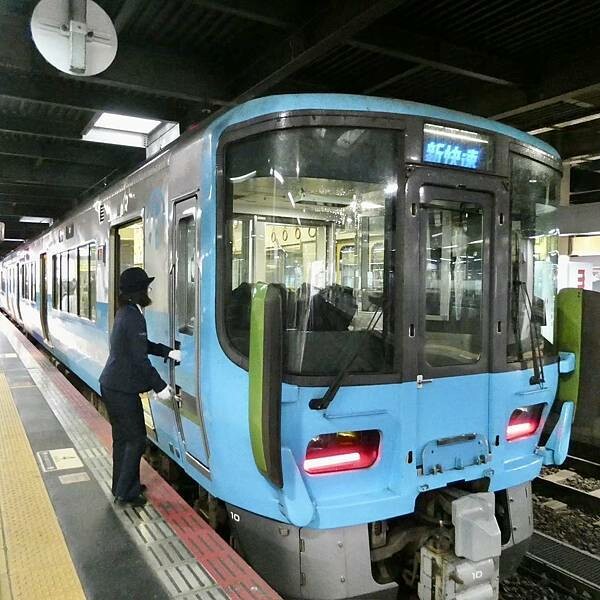 日本日本北陸旅遊/日本JR新幹線北陸段之旅/11-12月楓紅時推薦可以來米其林推薦的絕美紅葉/千年美麗的古寺-那谷