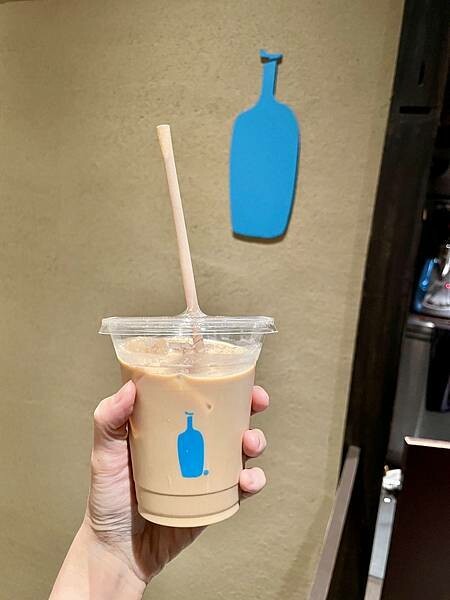 日本日本旅遊必喝/藍瓶咖啡京都六角店/這次旅遊必喝的咖啡,藍瓶咖啡真的很好喝,去日本京都旅遊一定要去喝