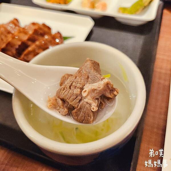 日本【日本‧東京】必吃牛舌料理"ねぎし"(高島屋時代廣場店)，頂樓可以夜拍