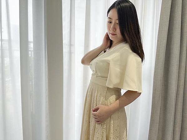 新手媽咪│產後媽咪終於可以穿回洋裝,產後曲線恢復推薦必備:赫 新手媽咪│產後媽咪終於可以穿回洋裝,產後曲線恢復推薦必備:赫