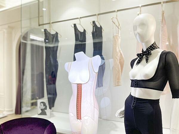 新手媽咪│產後媽咪終於可以穿回洋裝,產後塑身必備:赫本塑身衣雕塑實穿3個月心得分享 新手媽咪│產後媽咪終於可以穿回洋裝,產後塑身必備:赫本塑身衣雕塑實穿3個月心得分享