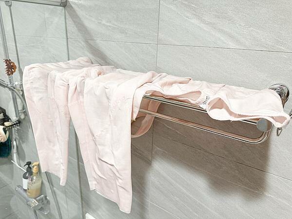 新手媽咪│產後媽咪終於可以穿回洋裝,產後塑身必備:赫本塑身衣雕塑實穿3個月心得分享 新手媽咪│產後媽咪終於可以穿回洋裝,產後塑身必備:赫本塑身衣雕塑實穿3個月心得分享