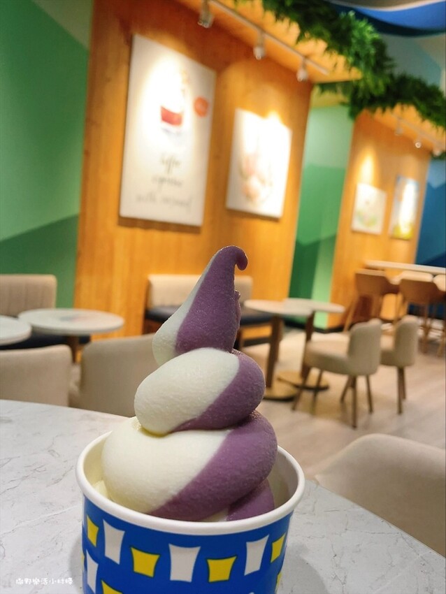 清境農場最美超商『全家清境雲海店』歐式城堡建築好亮眼，海拔2