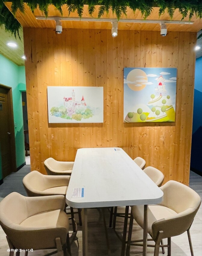 清境農場最美超商『全家清境雲海店』歐式城堡建築好亮眼，海拔2