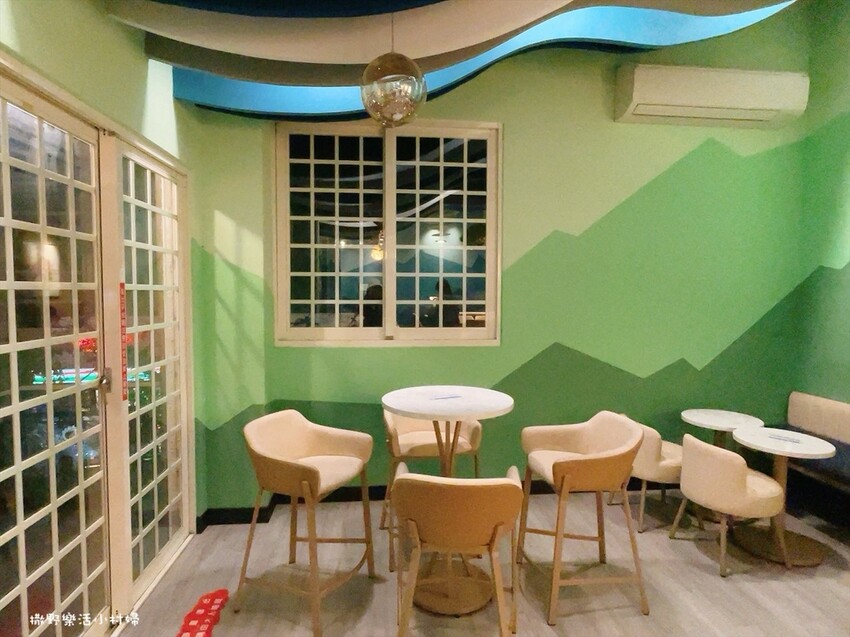 清境農場最美超商『全家清境雲海店』歐式城堡建築好亮眼，海拔2