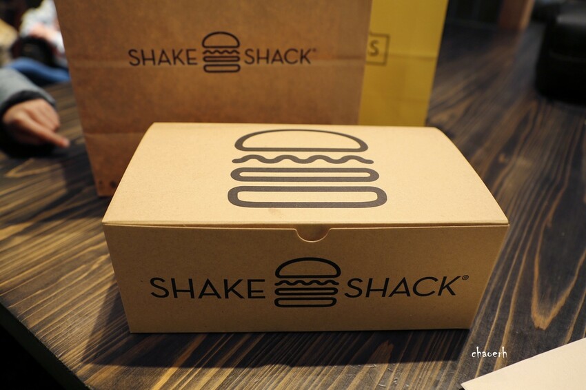 日本大阪-SHAKE SHACK 紐約人氣漢堡~大丸心齋橋店
