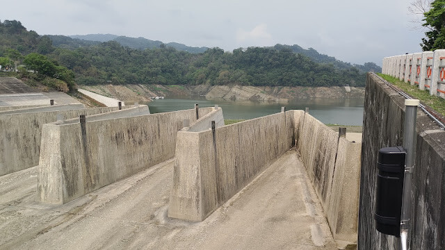 鯉魚潭水庫 - 鋸齒溢洪道
