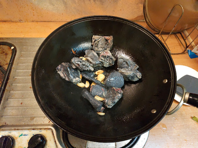 蒜頭蘿蔔烏骨雞湯 - 料理